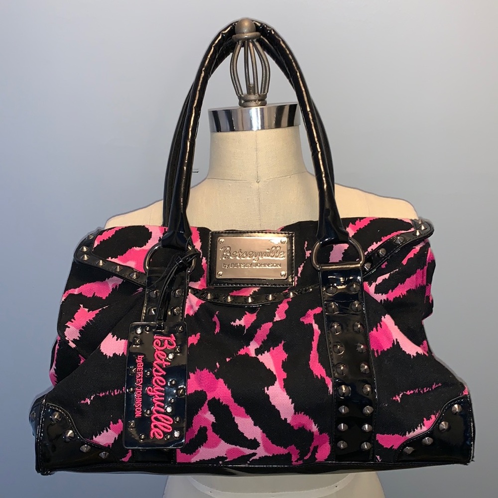 So Cute! Retro Betseyville by Betsey Johnson Travel/handbag  Pink and Black